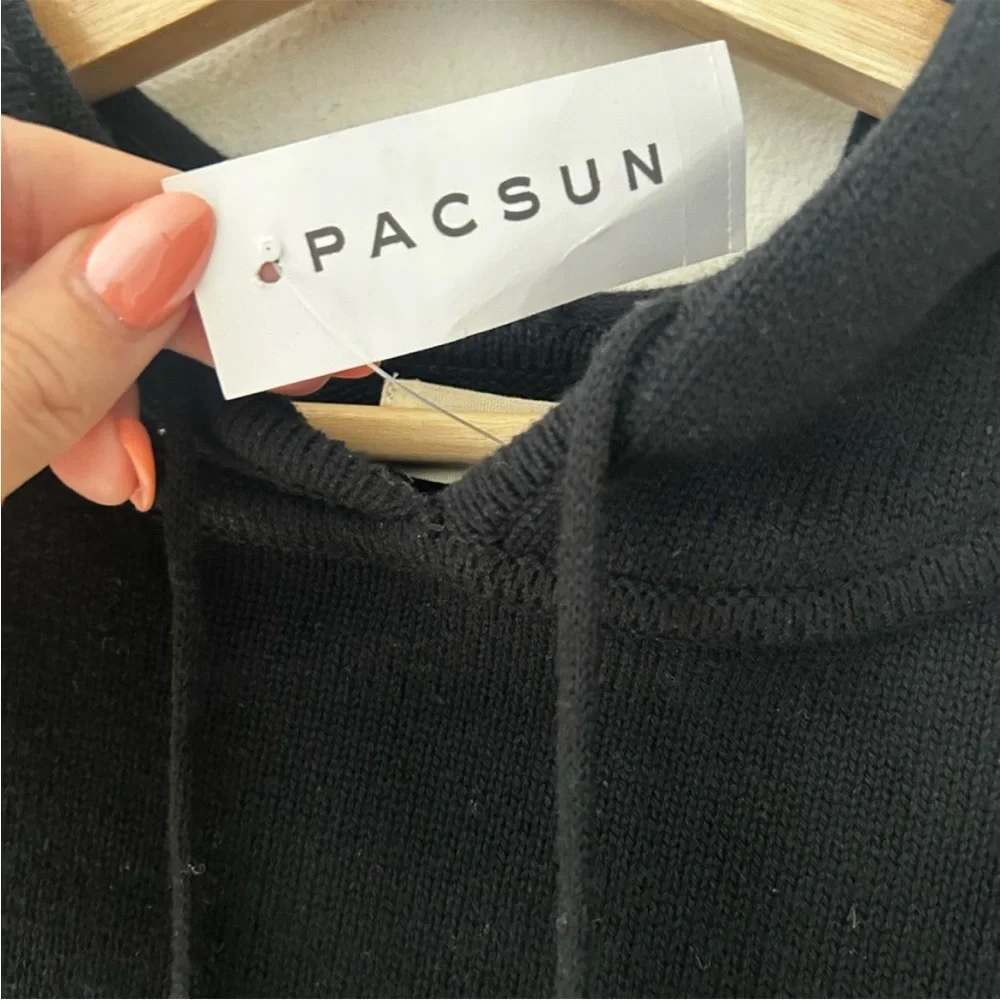 ⭐️ NEW La Hearts PACSUN Black Julia Sweater Hoodie Size XS